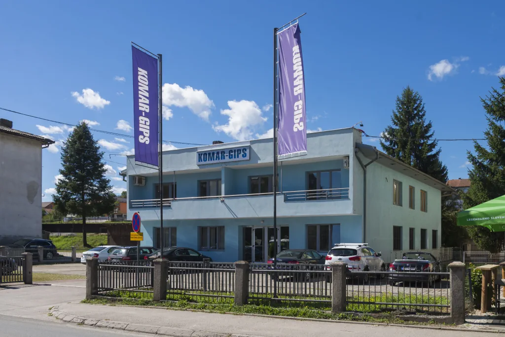 Komar gips sjedište